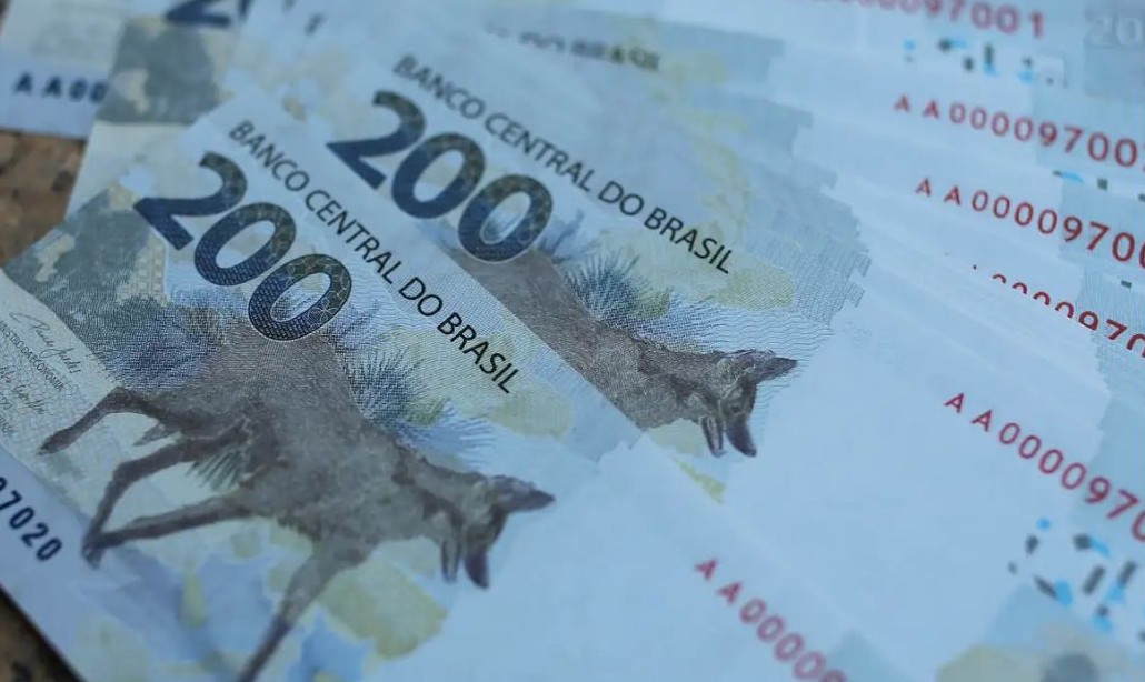 Leia mais sobre o artigo IPEA: mais ricos deveriam pagar 14% para igualar à classe média
