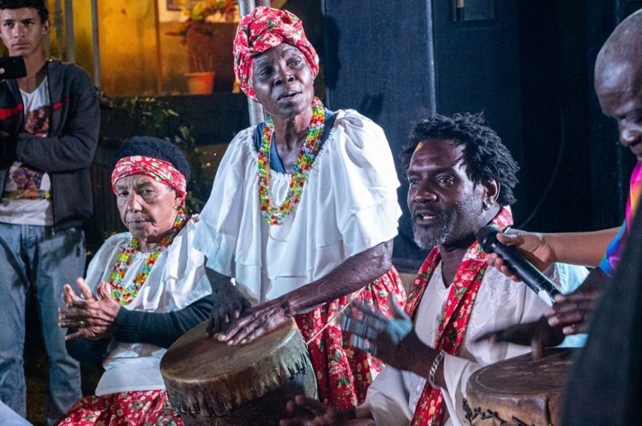 Leia mais sobre o artigo Sinfônica do Espírito Santo divide palco com grupo Caxambu Santa Cruz no próximo dia 23